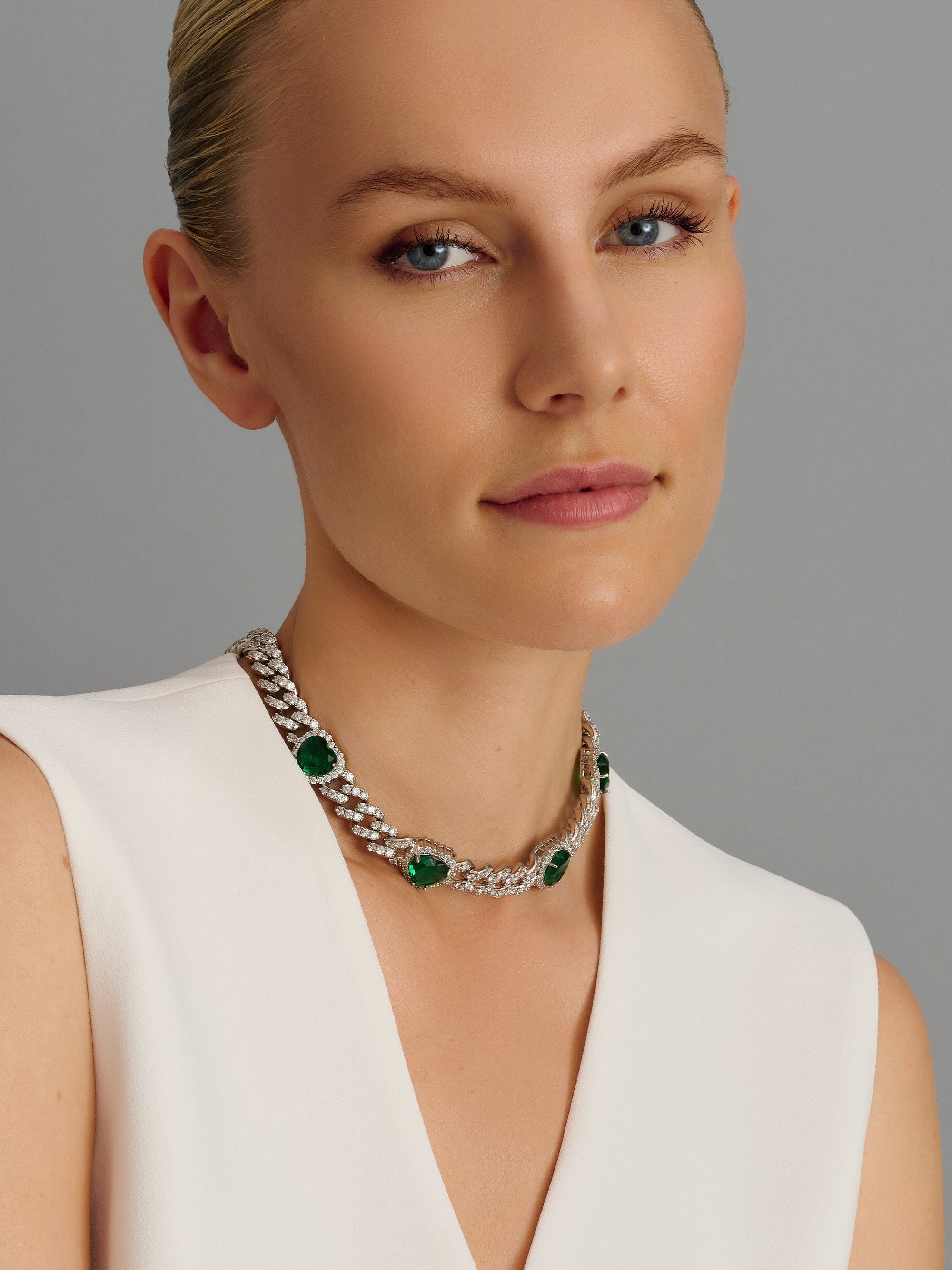 Women's Crystal Embellished Choker with Green Hearts 1