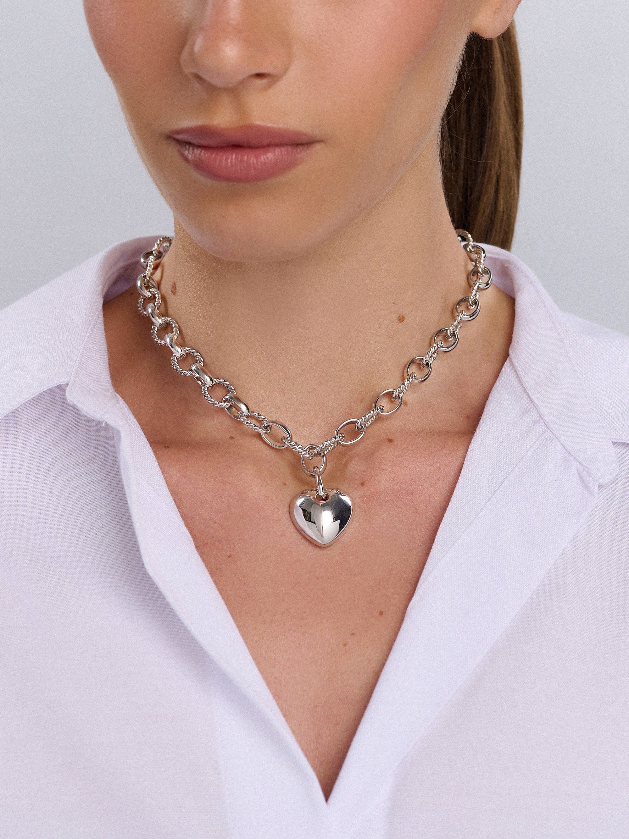 Women's Silver Cable Choker with Chunky Heart Pendant 1