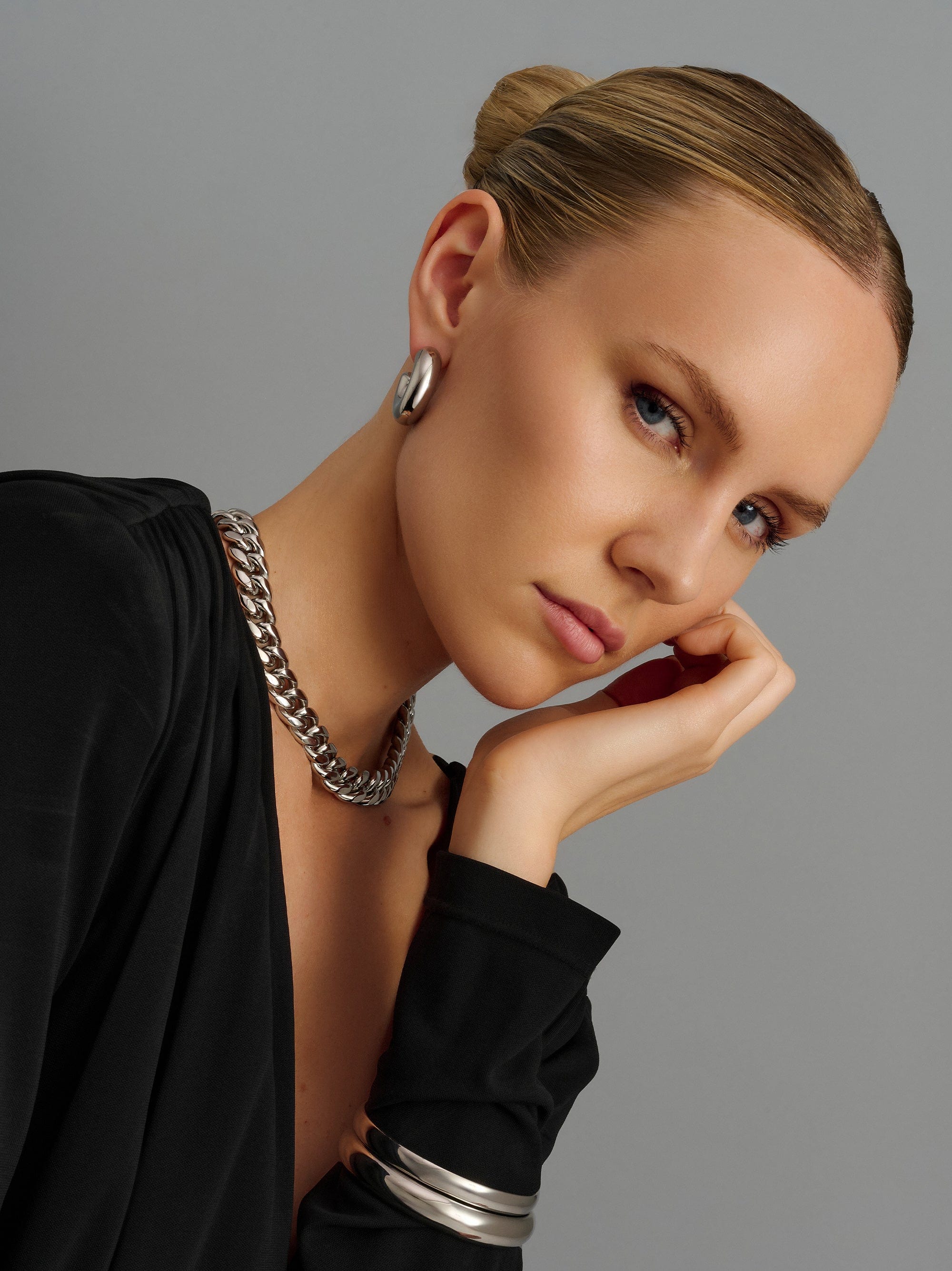 Chunky Tube Hoop Earrings 2